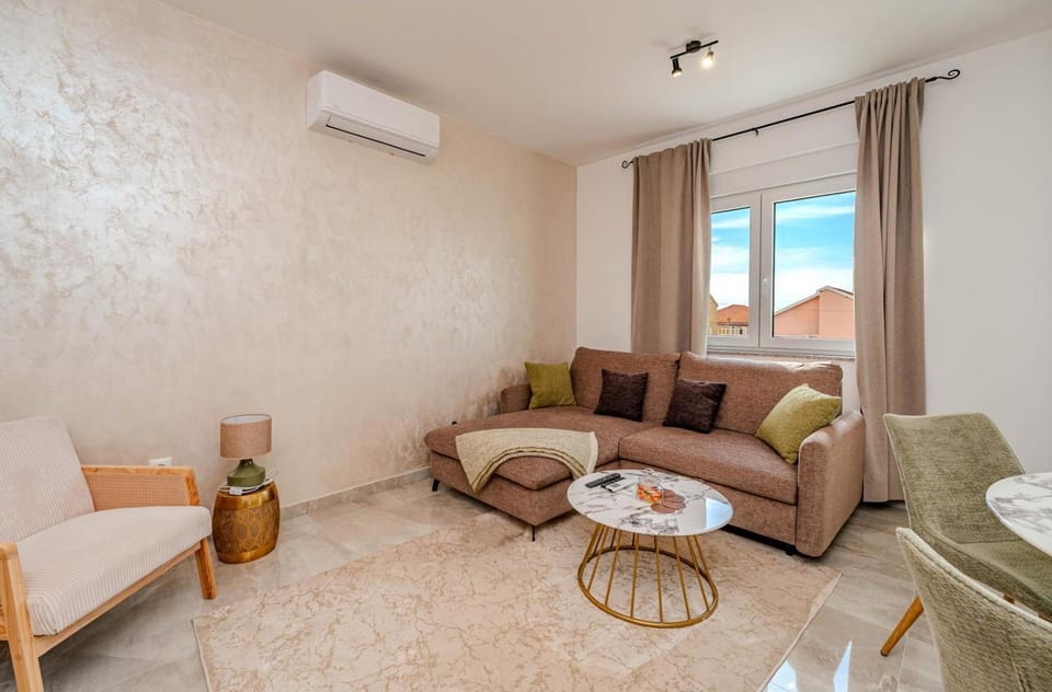 Apartment Anna - free private parking Apartment in Zadar