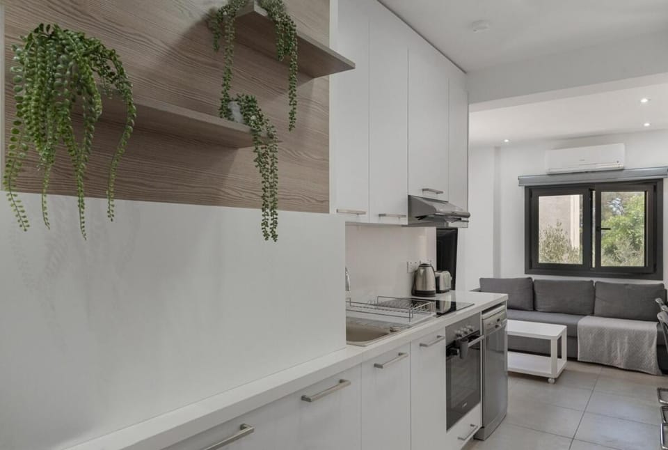Seabreeze Residence by Staycom Apartment in Larnaca