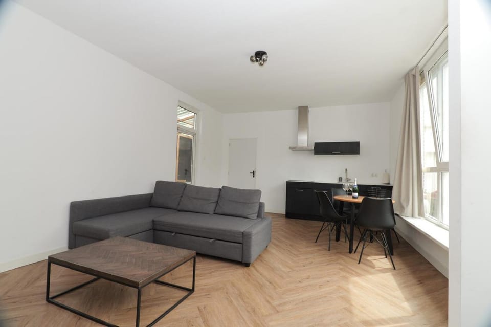 TV and multimedia, Kitchen or kitchenette, Living room, Dining area
