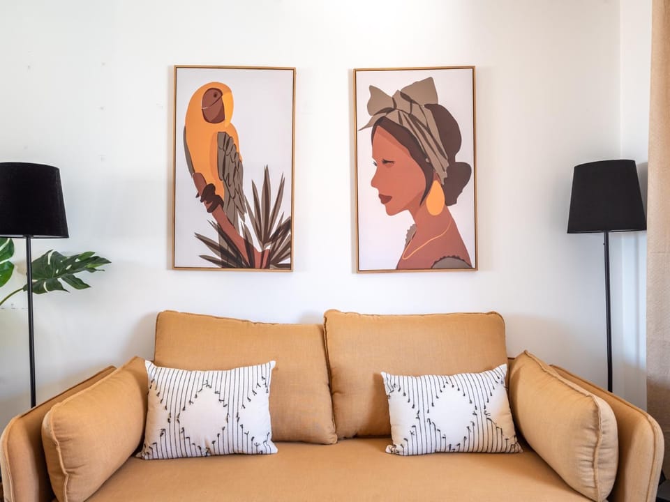 Living room, Decorative detail, Seating area