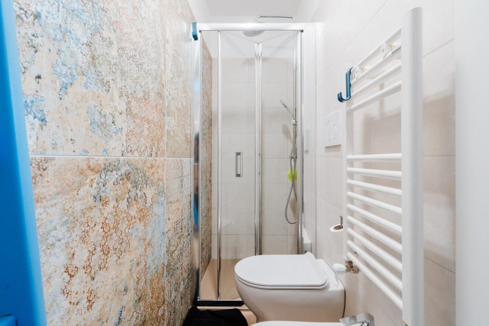 Bathroom, Living room