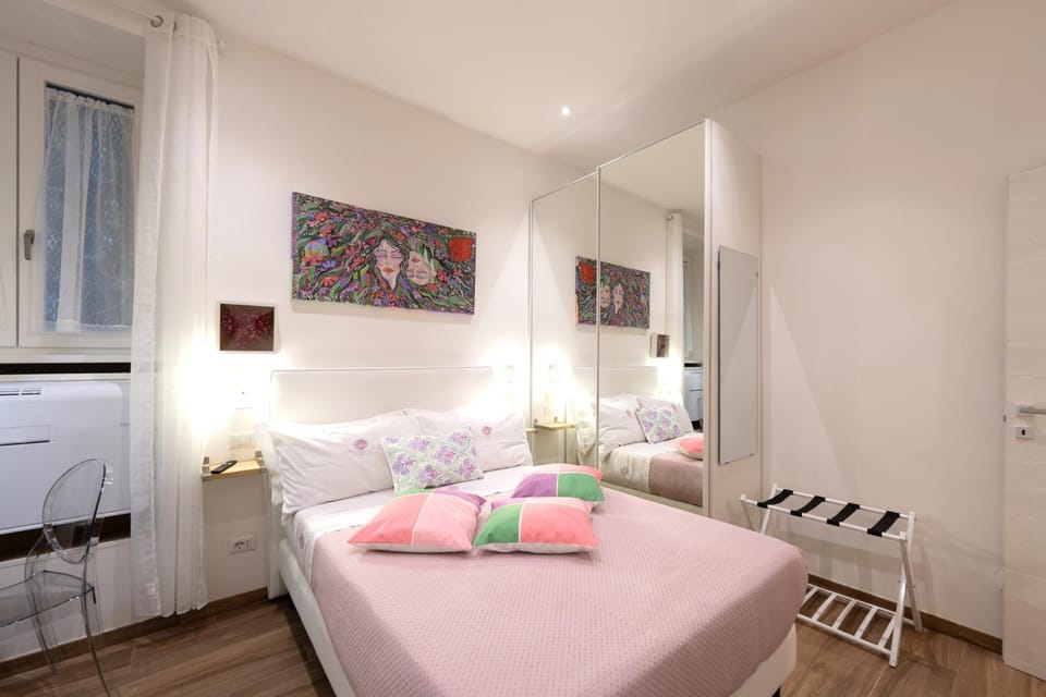 Bed, Bathroom, Photo of the whole room, Bedroom, heating, internet, wardrobe, air conditioner