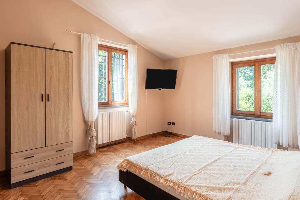 Living room, Bedroom