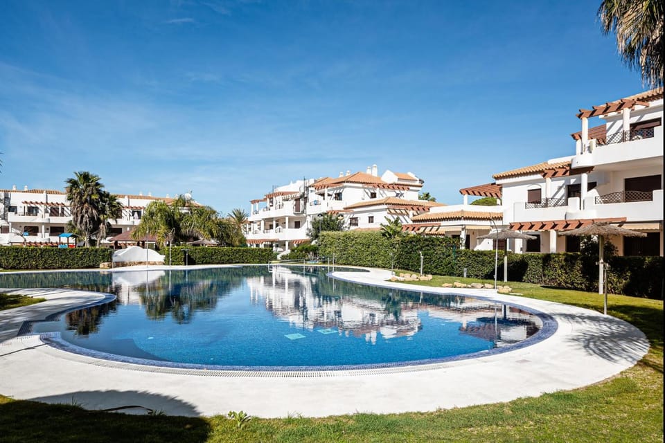 Property building, Pool view