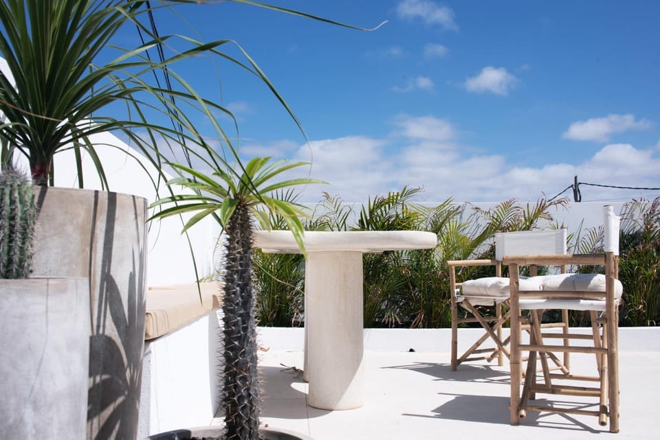 Patio, Day, Balcony/Terrace, Dining area