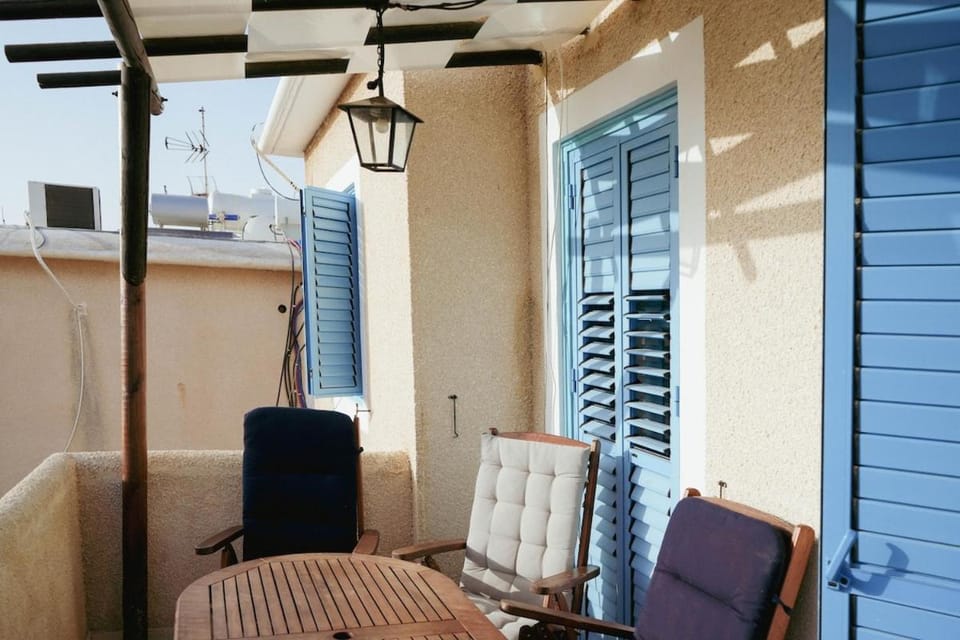 Patio, Day, Balcony/Terrace, Balcony/Terrace, Seating area, Dining area
