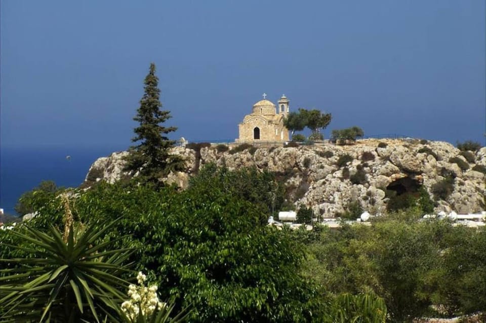 Nearby landmark, Day, Natural landscape, Landmark view, Sea view