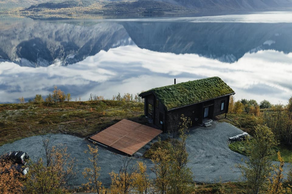 Property building, Natural landscape, Mountain view