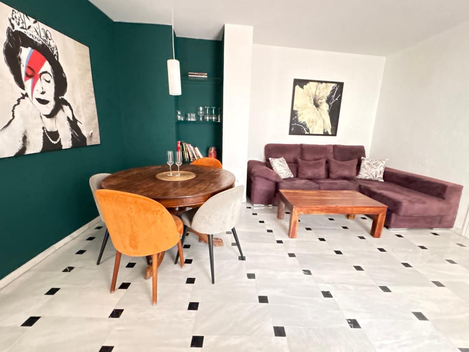 Living room, Decorative detail, Seating area, Dining area