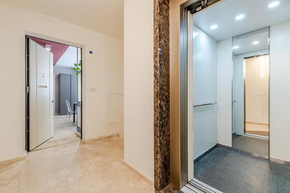 Nuovo appartamento con posto auto privato a 5 min a piedi dal centro Apartment in Siena