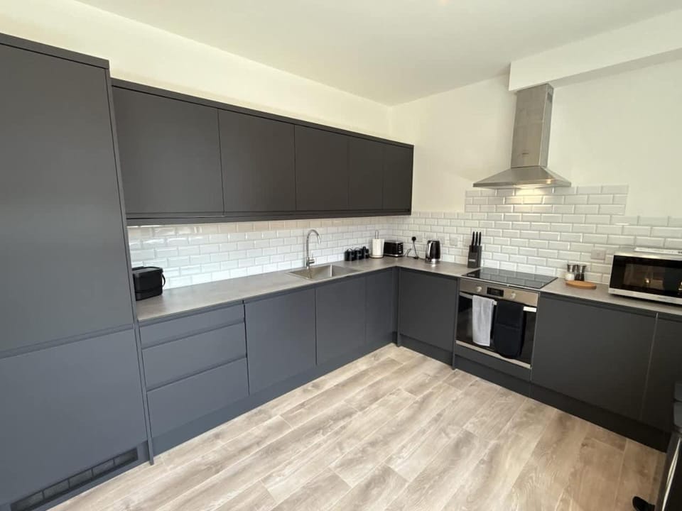 Coffee/tea facilities, Kitchen or kitchenette, dishwasher, oven, pet friendly, stove, toaster