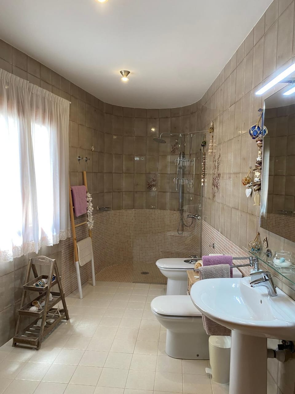 Bathroom, Living room