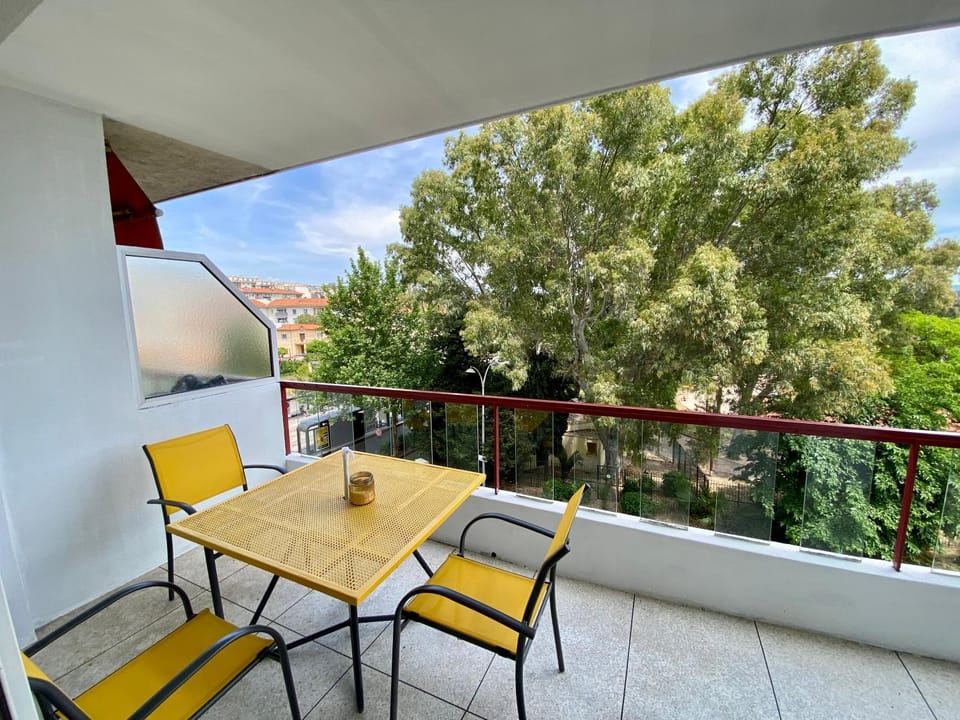Balcony/Terrace, Garden view