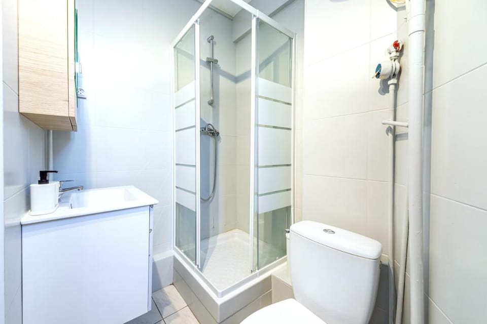 Shower, Bathroom