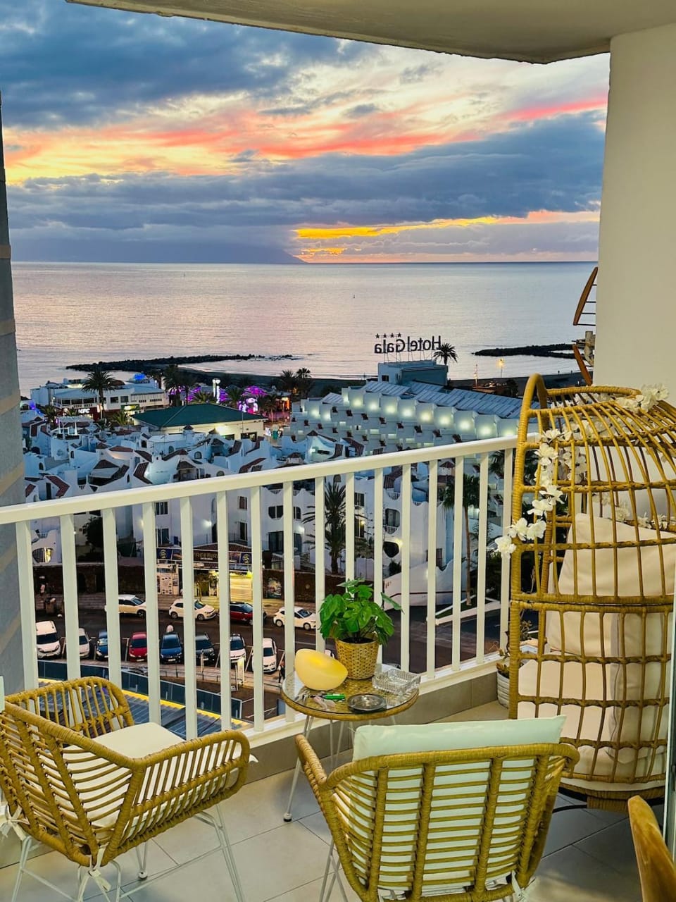 Exclusive ocean front apartment Apartment in Playa de las Americas