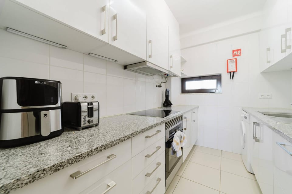 Albufeira Algarve - 302 by HelloVacations Apartment in Albufeira