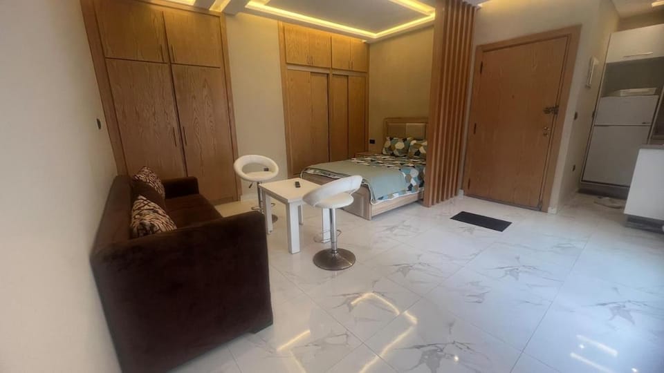 Bathroom, towels, wardrobe