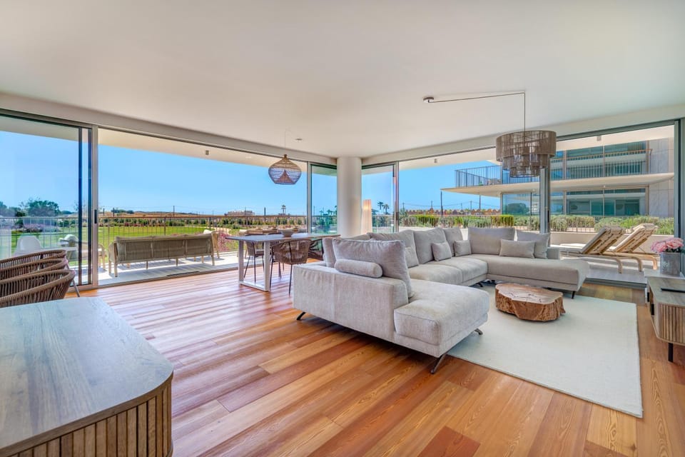 View (from property/room), Living room, Seating area
