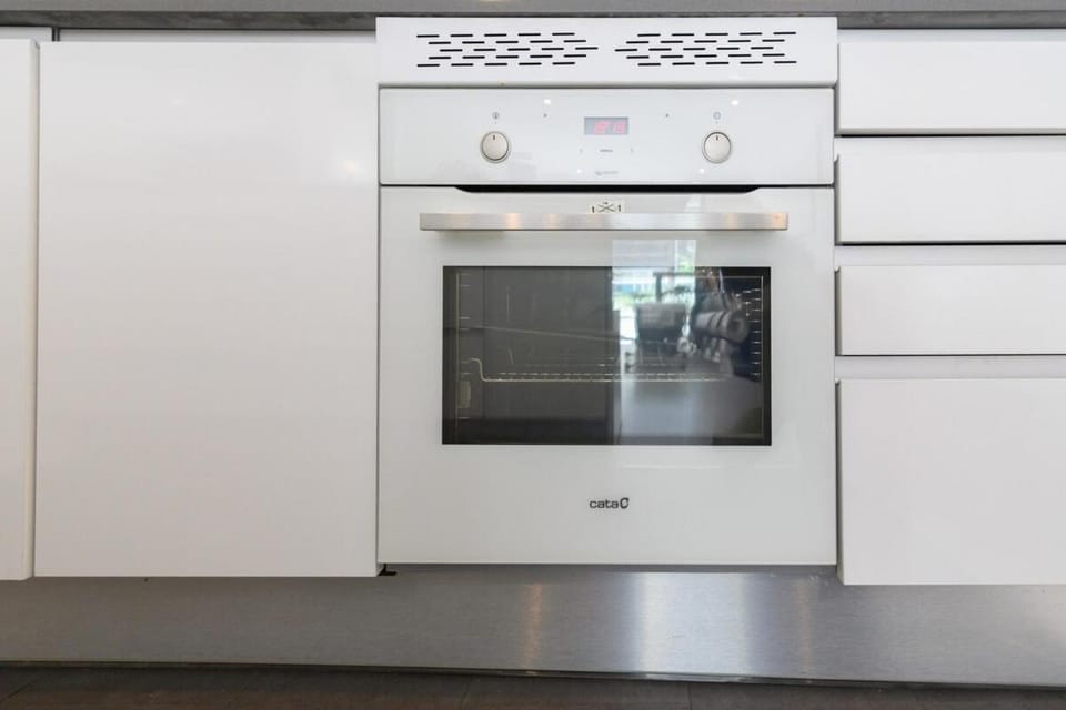 Versatile Space in Madrid Rent Temporary NMO42HA Apartment in Madrid