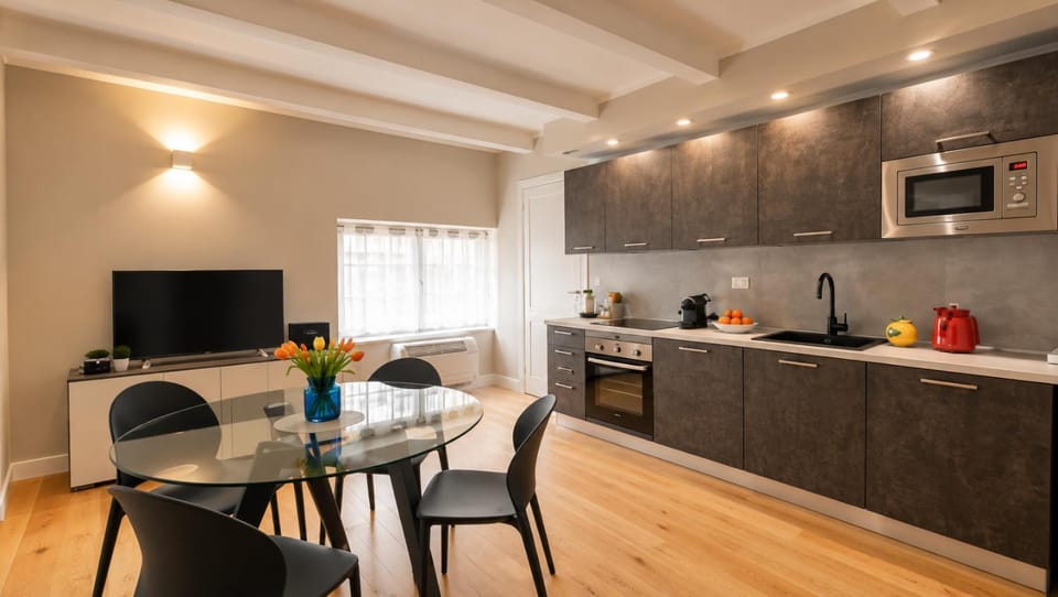 TV and multimedia, oven, kitchen, air conditioner