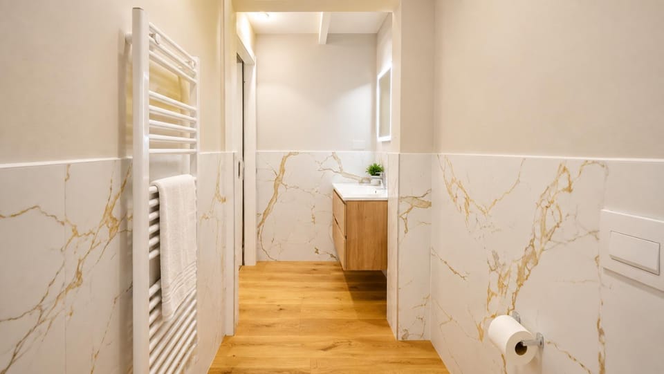 Toilet, Bathroom, heating