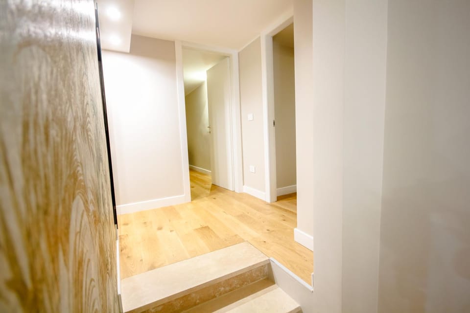 wardrobe, elevator