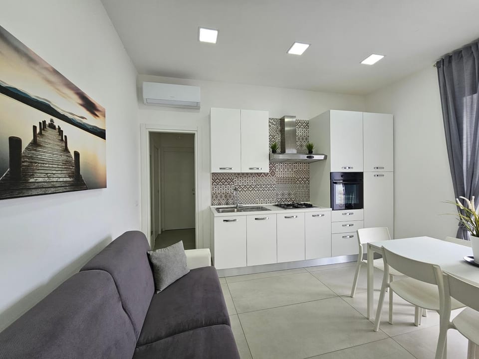 Kitchen or kitchenette, Living room, pet friendly, air conditioner