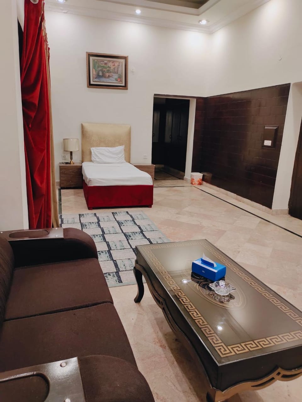 Cloud 7 Hotel Gulberg Hotel in Lahore