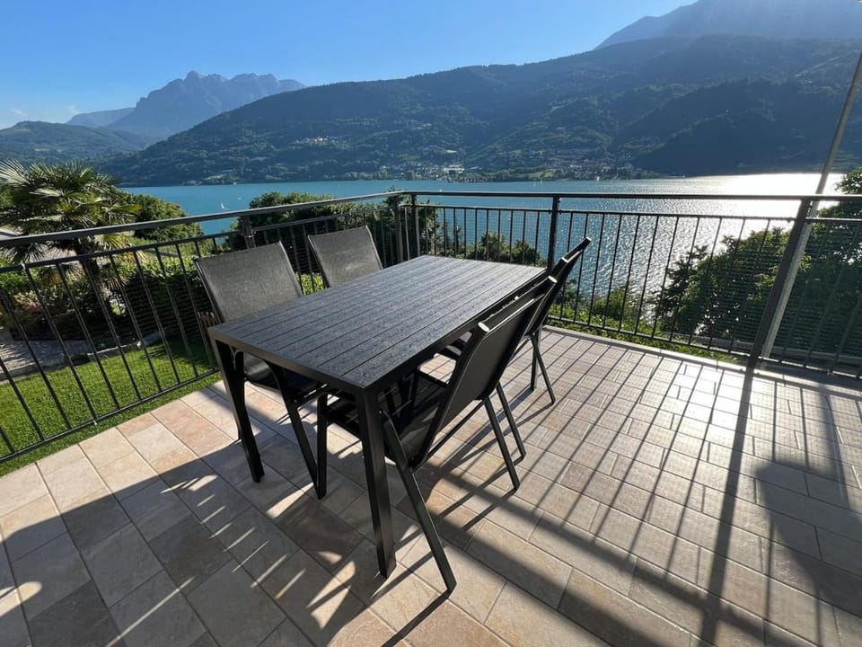 Casa La Terrazza sul Lago Apartment in Trentino-South Tyrol