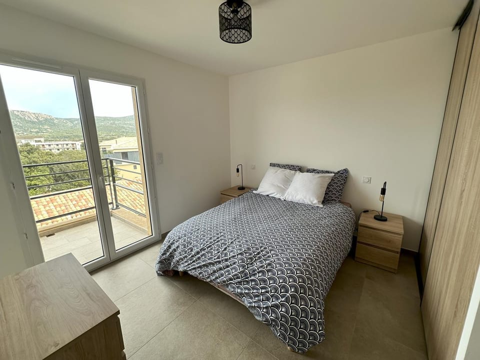 Appartement 2-4 pers vue mer proche port Apartment in Porto-Vecchio