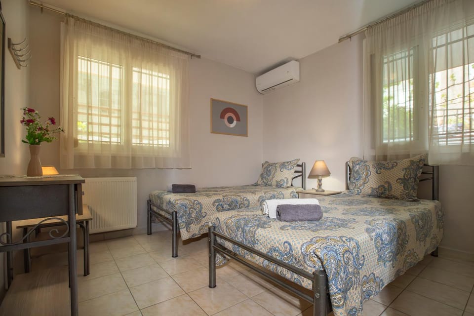 My Sunflower Apartment in Halkidiki