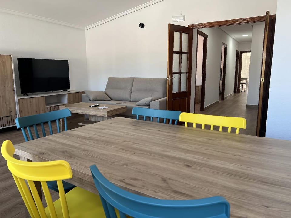 Communal lounge/ TV room