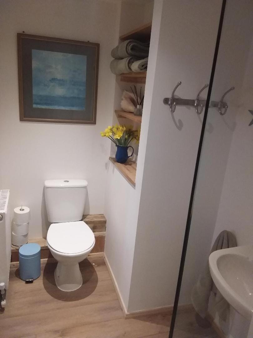 The Nest at the Tree House Apartment in Borough of Swale