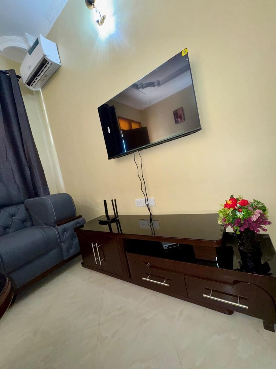TV and multimedia, Living room, air conditioner