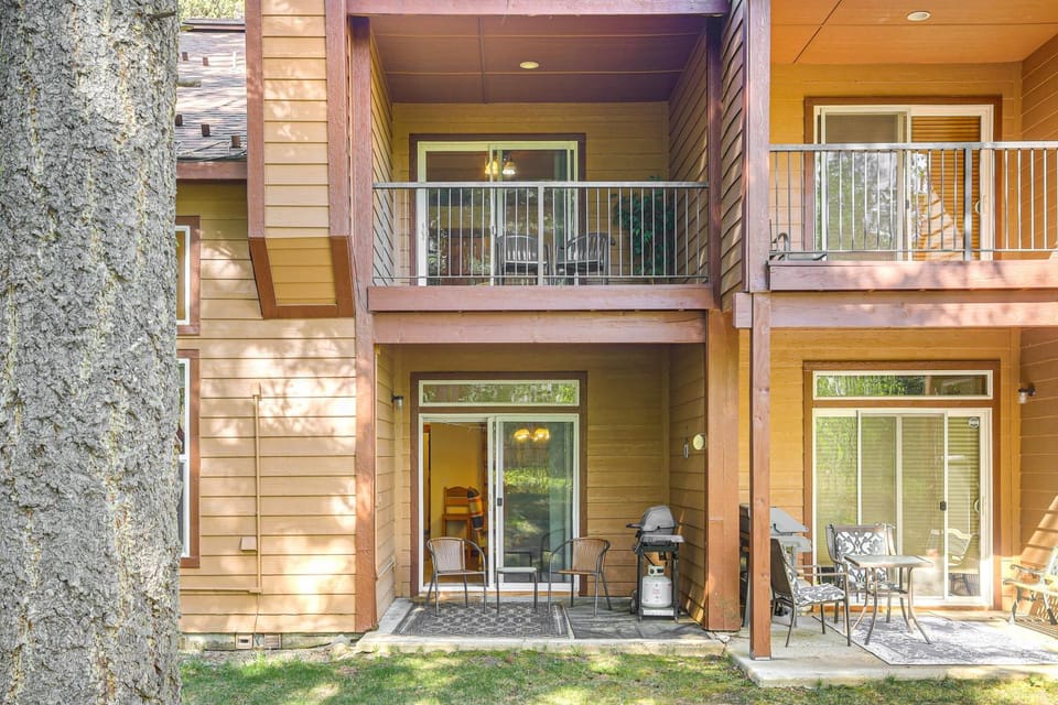 1 Mi to Ponderosa State Park: Condo w/ Pool Access House in McCall