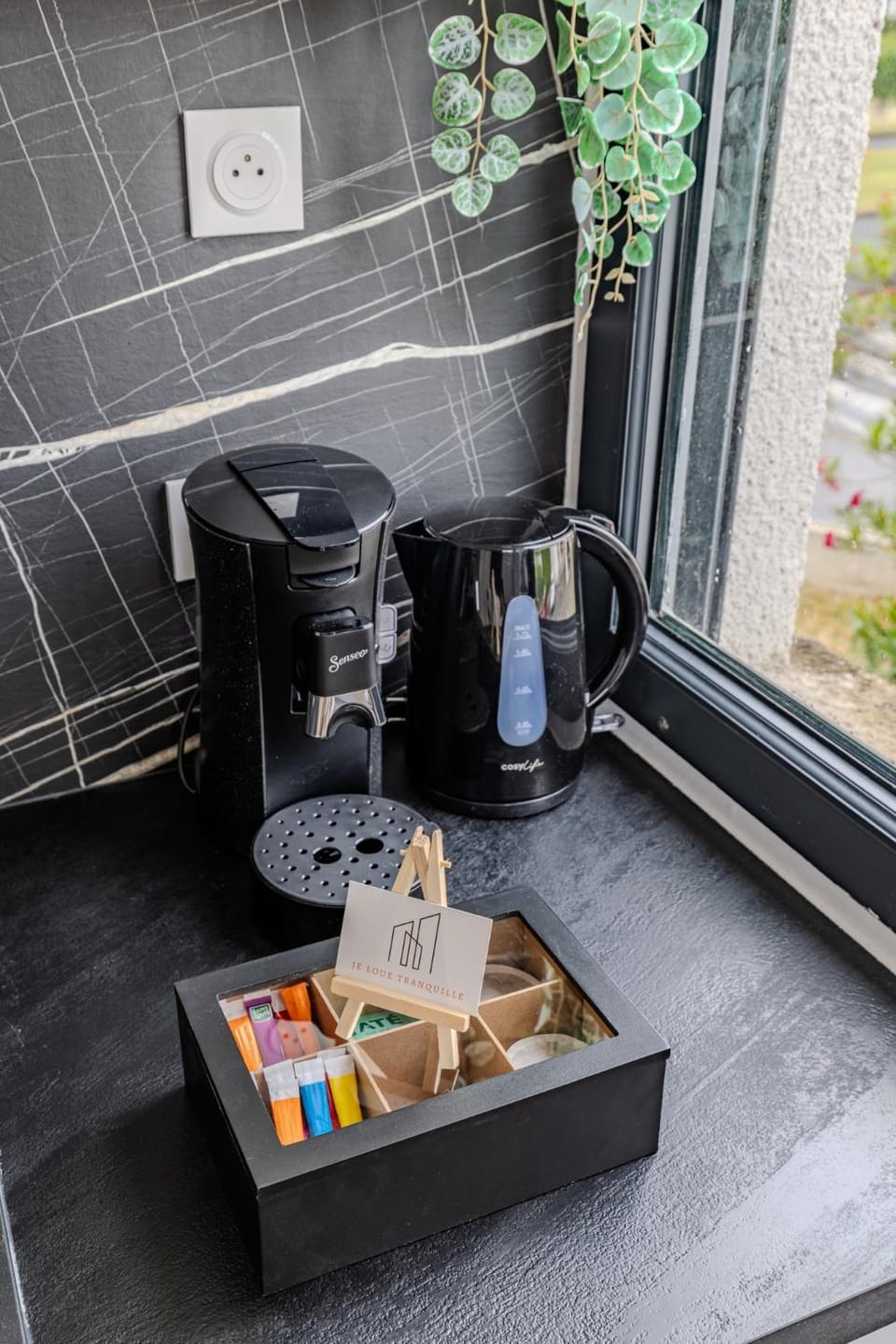 Coffee/tea facilities