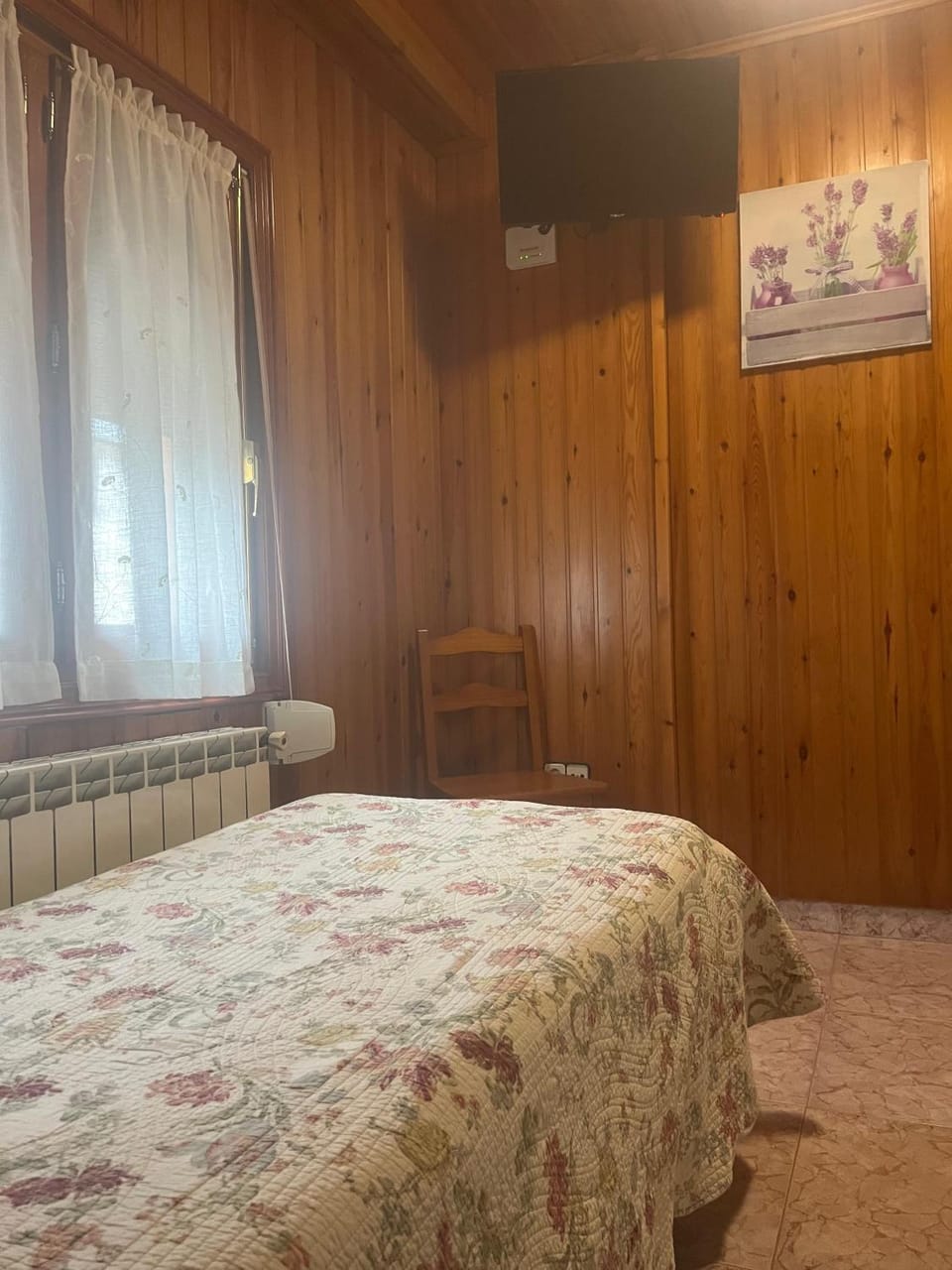 Pensión Montarto Bed and Breakfast in Catalonia