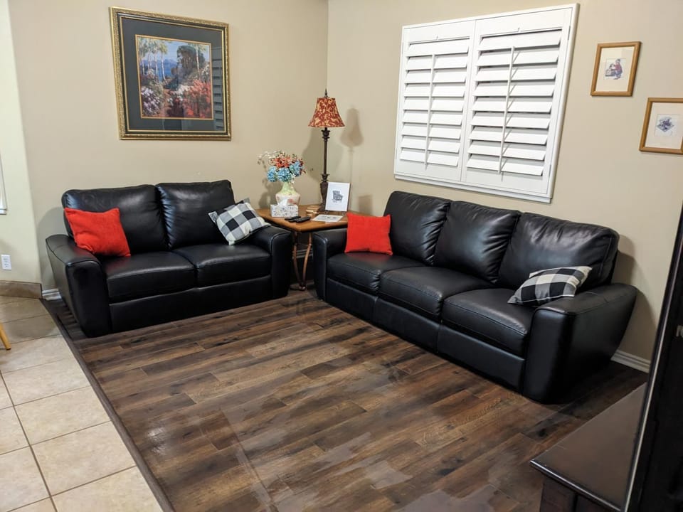 Living room, Seating area