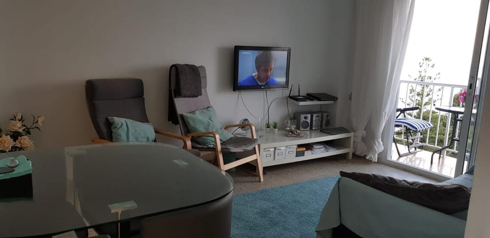 Living room, Photo of the whole room