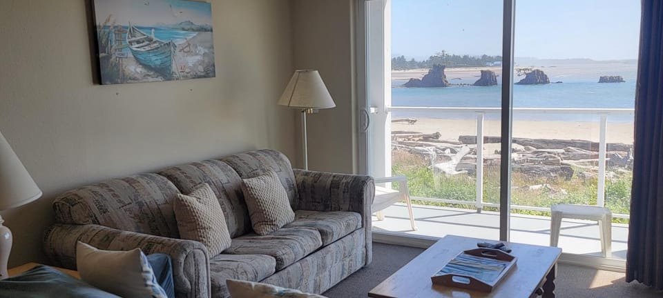 Waters Edge 212 House in Lincoln City