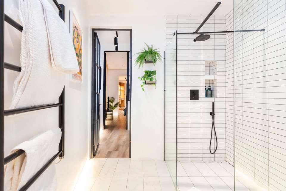 Shower, Bathroom, towels