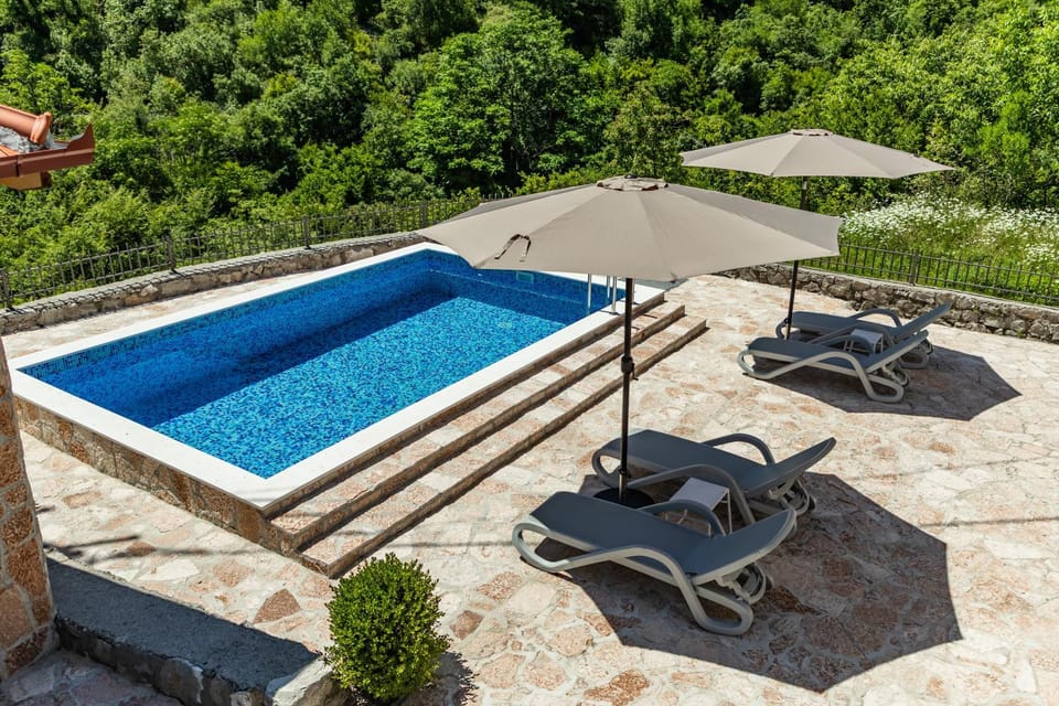 Wild silence - Skadar Lake Villa in Podgorica Municipality, Montenegro