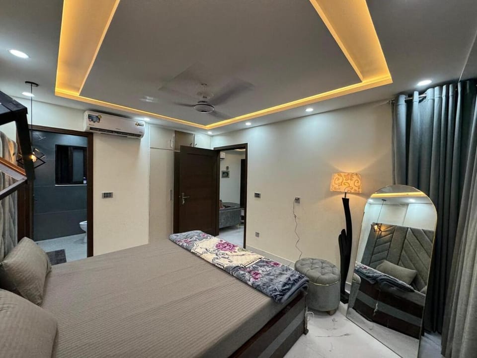 1 bed Luxury self check-in penthouse secure501 Apartment in Lahore