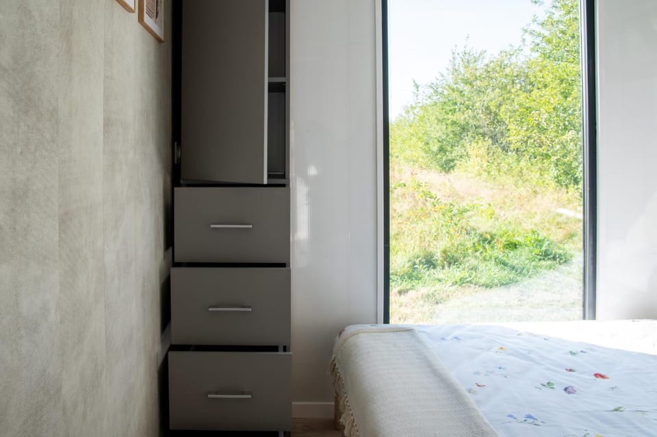 Bedroom, wardrobe