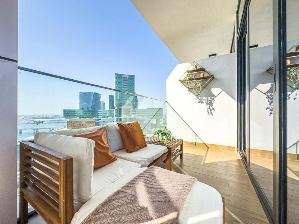 Full Cleveland & Canal View - Perfect Corporate Stay - 5 min walk from ADGM and Galleria - Big Balcony - Upgraded Apartment in Abu Dhabi