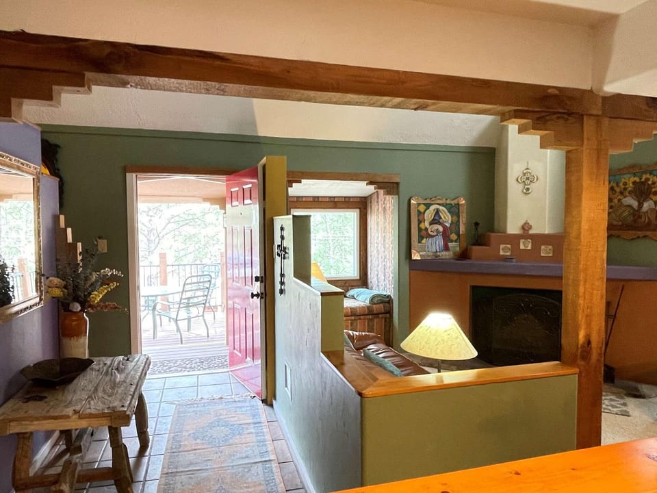 Peaceful Pines Retreat House in Ruidoso