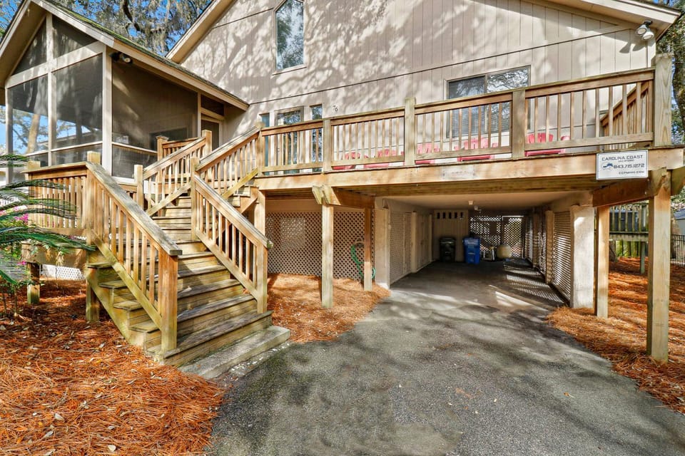 2nd Row Beach House Pet-Friendly House in North Forest Beach