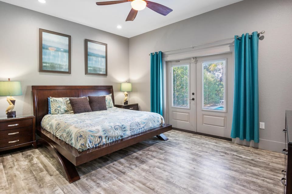 Blue Coconut by Travel Life Vacations House in Destin