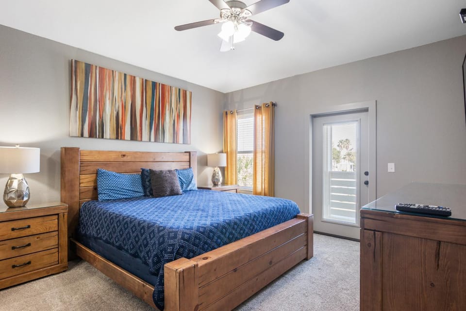 Blue Coconut by Travel Life Vacations House in Destin