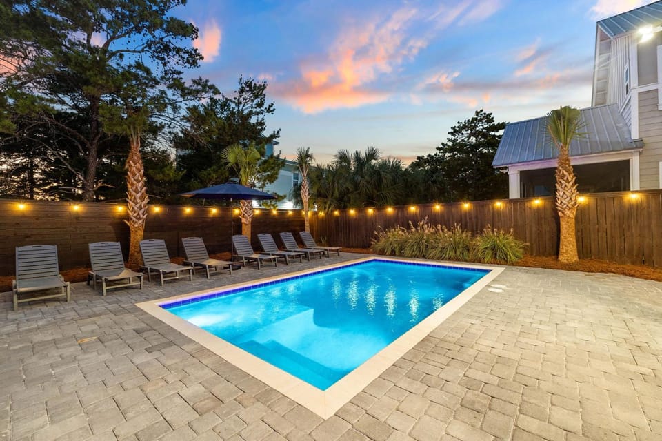 Blue Lagoon by Travel Life Vacations House in Miramar Beach
